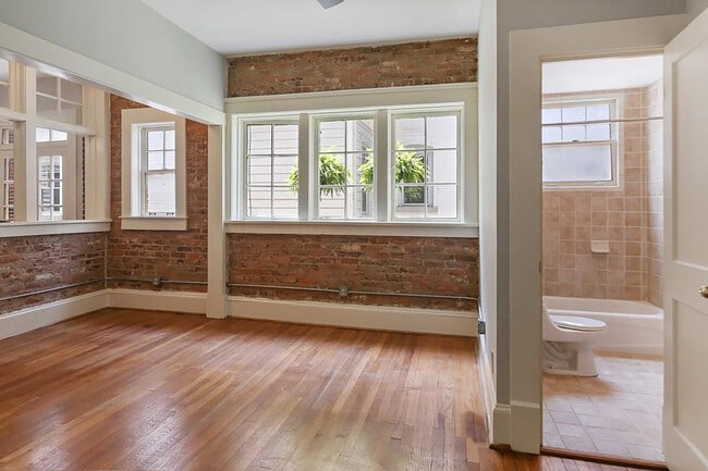 Photo - 229 Ponce De Leon Ave NE