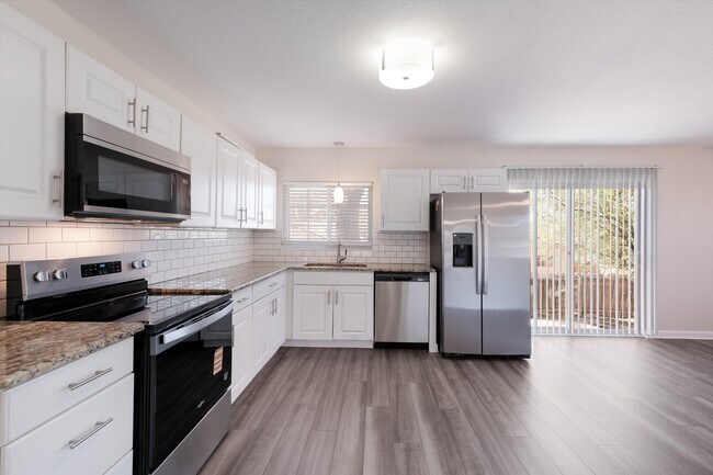 Photo - 7809 Hollow Oak