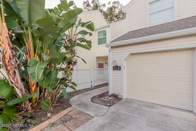 Photo - 1518 Spindrift Cir W