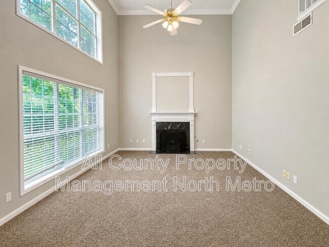 Photo - 550 Elgaen Ct