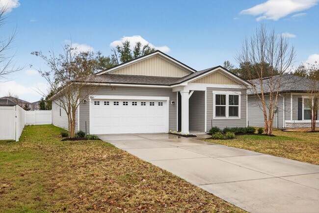 Photo - Community with Resort Style Amenities