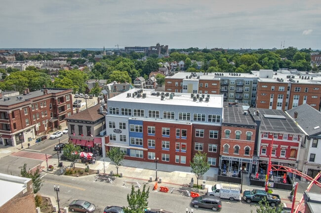 Photo - 2630 Short Vine Street Apartments