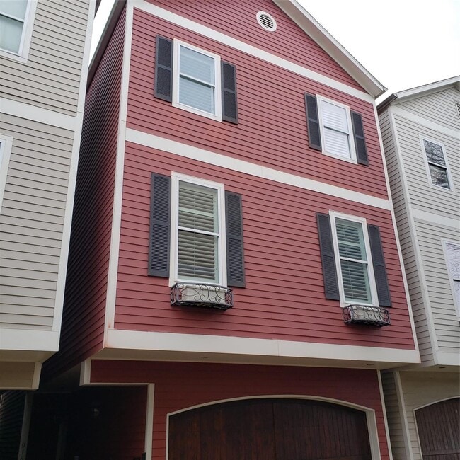 Building Photo - 916 Lawrence St Rental