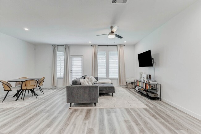 Photo - 12318 Basilwood Dr