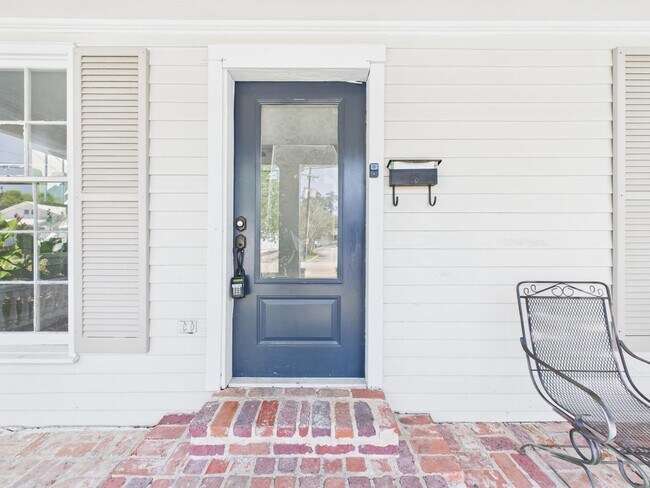 Photo - 3 Bedroom, 1 Bathroom NOW Available!