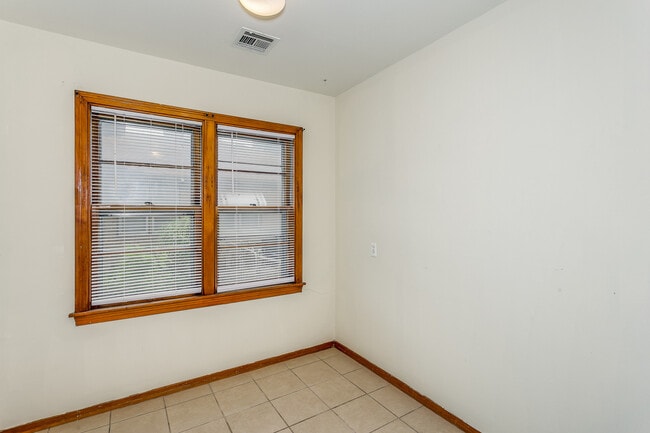 Photo - 4716 Arbor St Unit 1