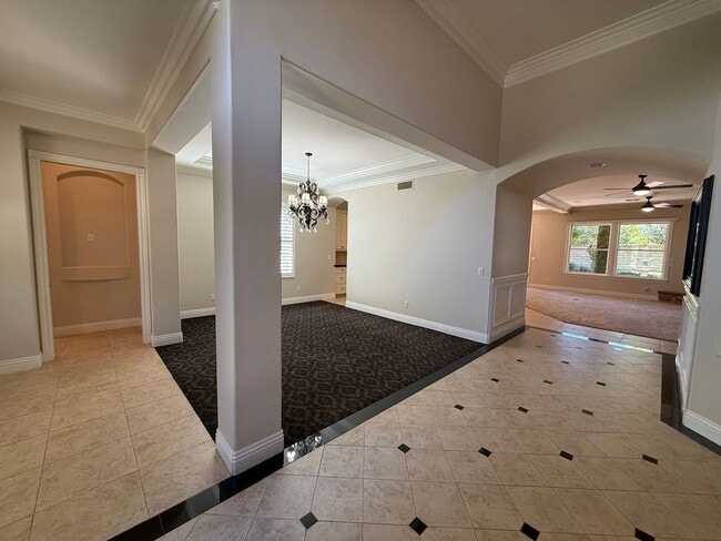 Photo - 11201 Moorgate St
