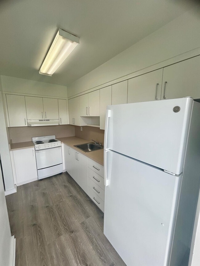 Photo - 7624 Pembroke Rd Unit A