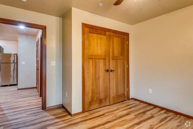 2 BR, 2 BA - 1,129SF