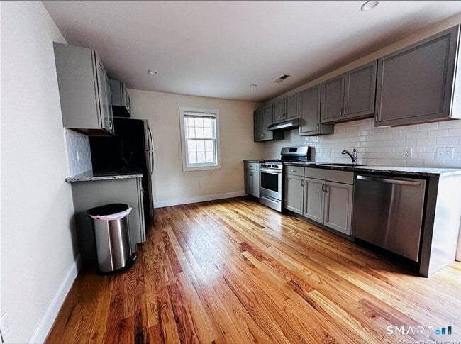 Building Photo - 31 Brainerd Rd Unit 2