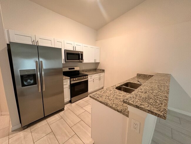 Photo - 1020 NE 15th Ln