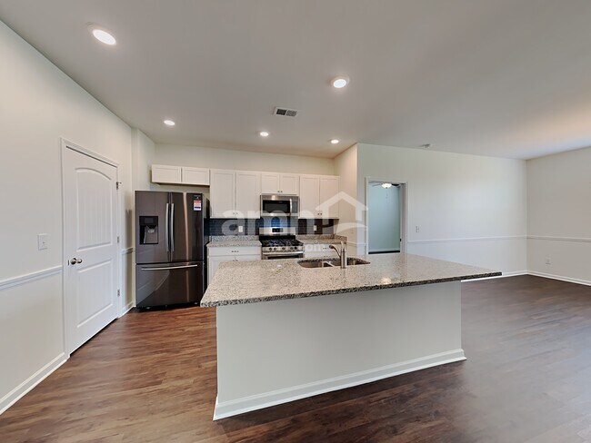 Photo - 304 Tessa Grace Wy