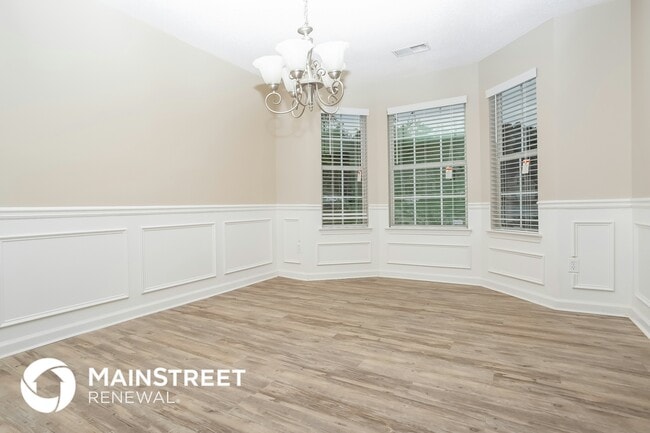 Photo - 1012 Ardwick Ct SE Casa