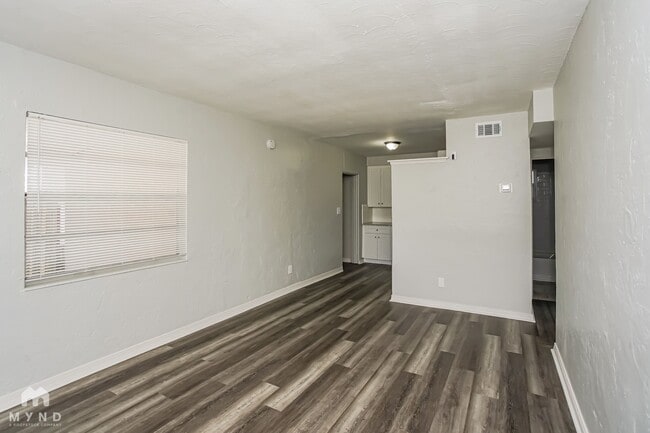 Photo - 1826 45th St S