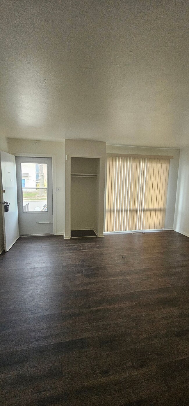 Photo - 819 N 70th St