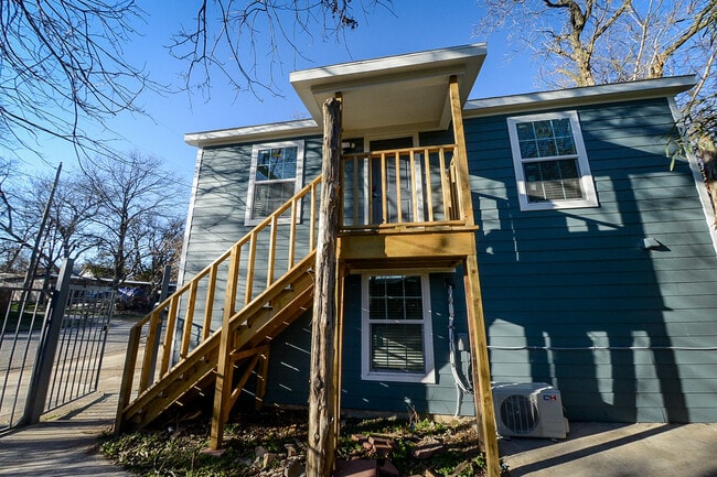 Photo - 1124 S Burnett Ave Casa