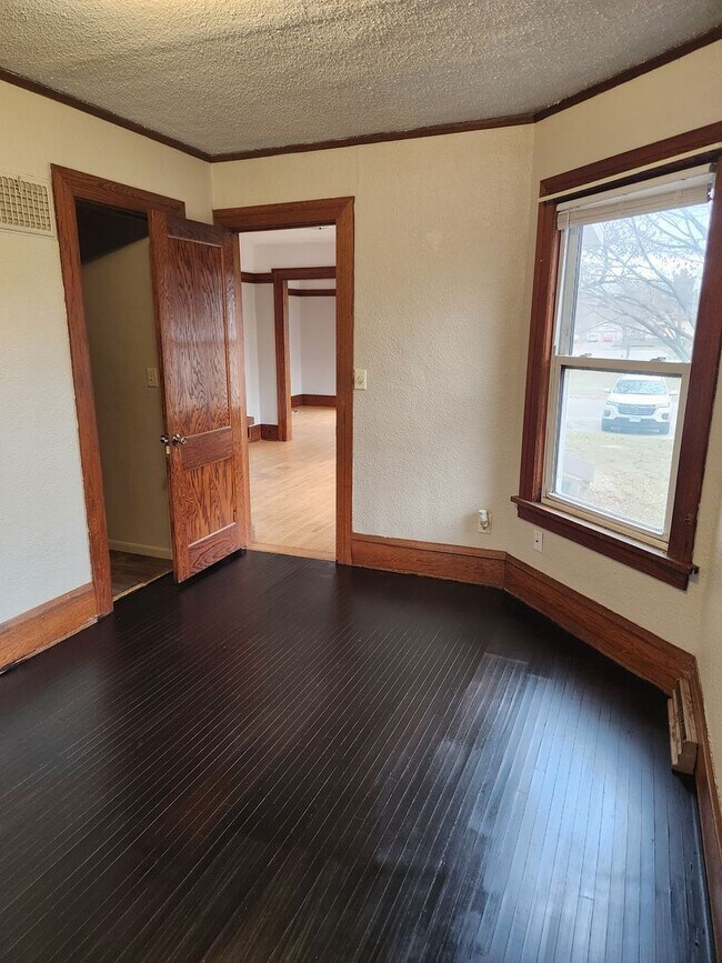 Photo - 405 12th St NW Unit #1