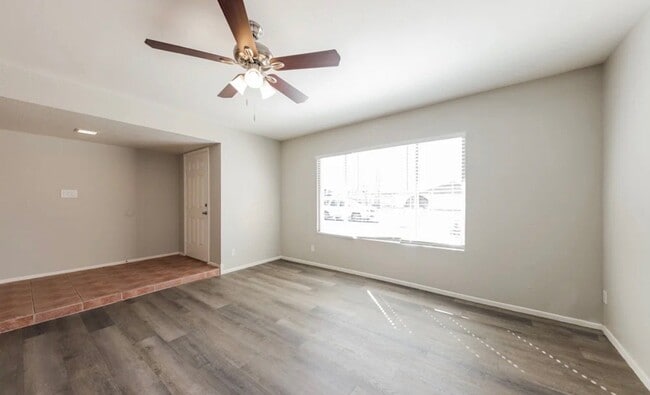 16510 W Jenan Dr