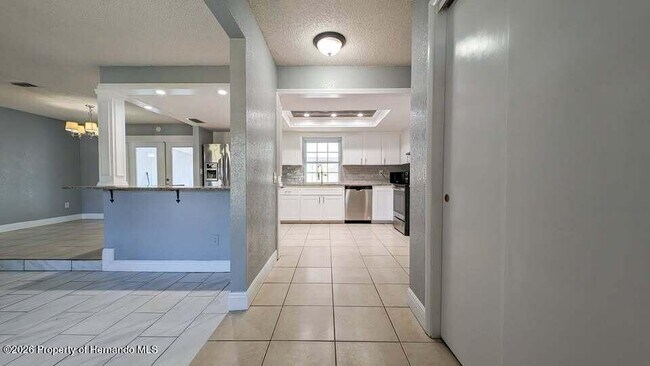 Photo - 122 Galiano Ct