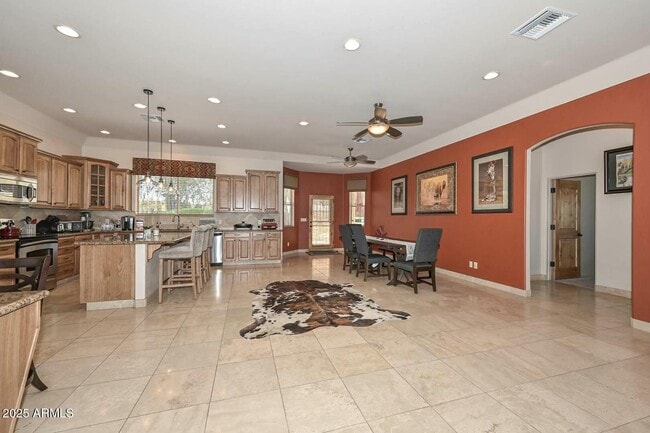 Photo - 1411 W Desert Hills Estate Dr