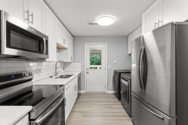 Photo - 3400 Clifton Ave Unidad D
