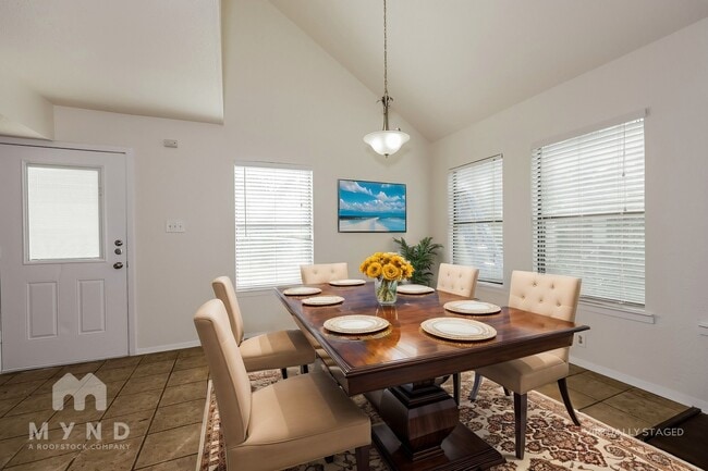 Photo - 1907 Whippoorwill Ln