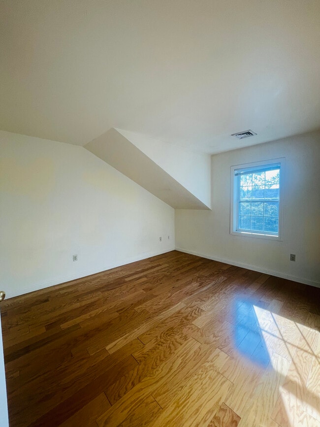 Photo - 34 Raymond St