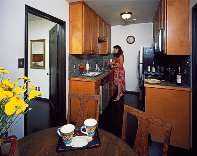 Photo - 124 Carr Dr Unit A