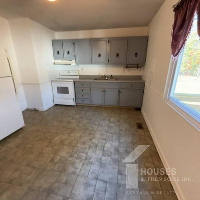 Photo - 113 Susan Ave