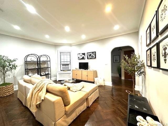 Photo - 22-13 38th St