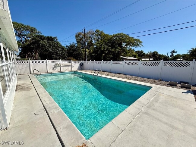 Building Photo - 2990 10th St N