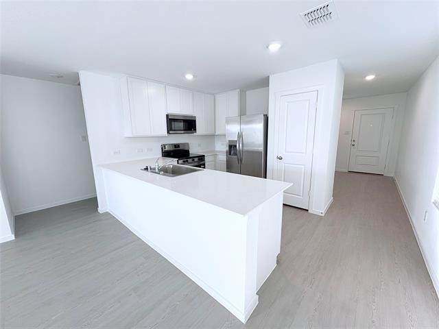 Photo - 6517 Glade St