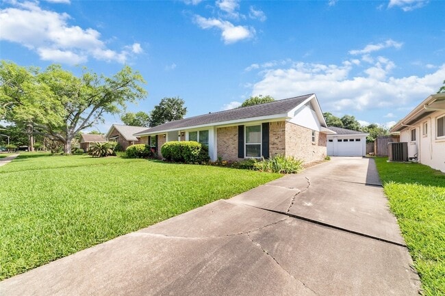 5731 Cheltenham Dr