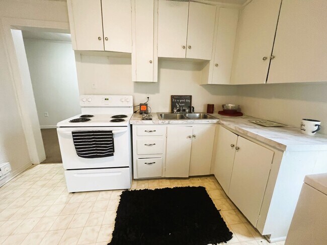Photo - 2644 NW 11th St Unit 1428 1/2 nw 41