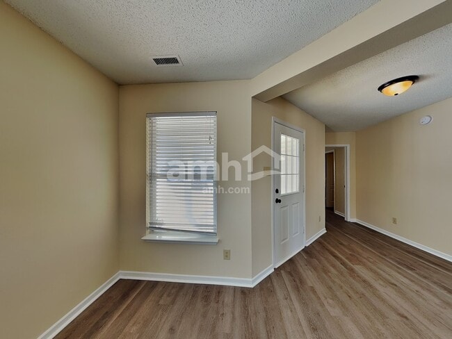 Photo - 10002 Big Bend Dr