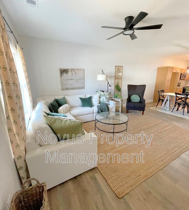 Photo - 111 Crestpoint Rd