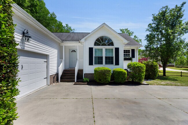 Photo - 107 Sandpiper Ct