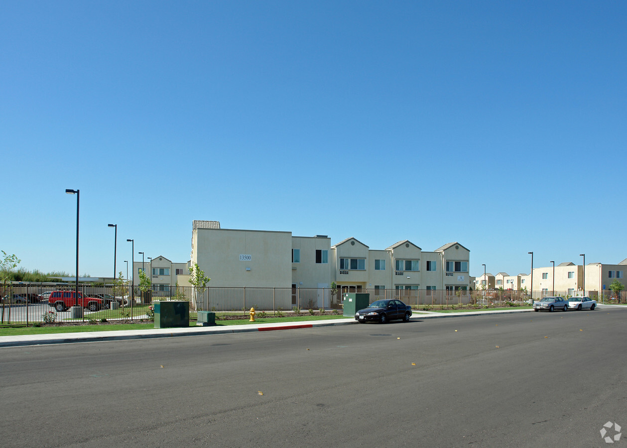 Quail Run Apartments - Quail Run Apartments