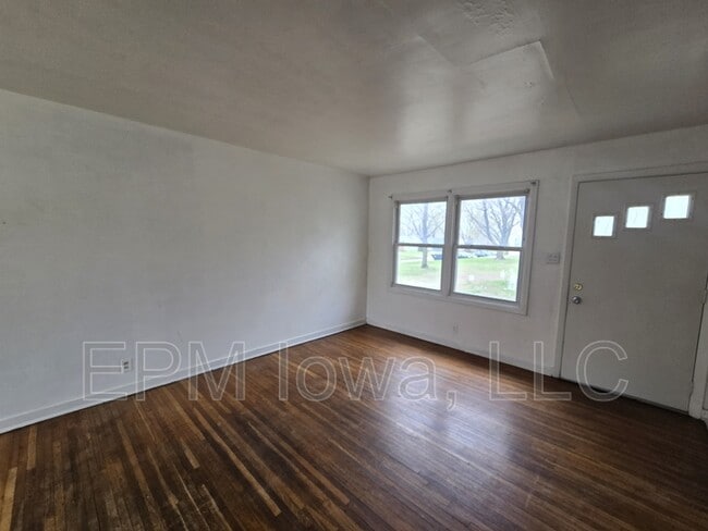 Photo - 269 Madison St