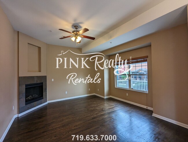 Photo - 2002 Phillips Alley