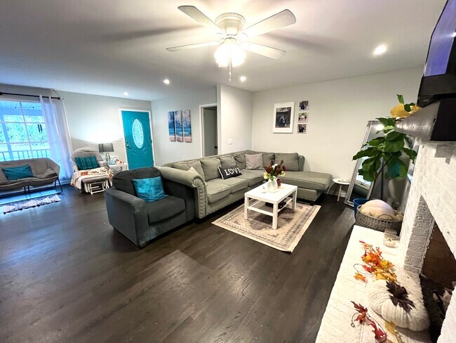 Photo - 5923 Murray Dr