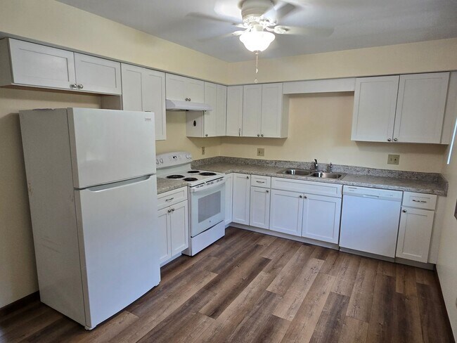Photo - Updated 2 Bedroom Duplex