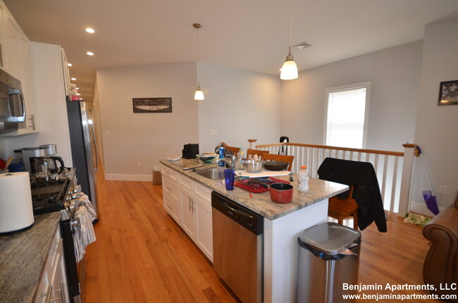 Photo - 9 Islington St Apartment Unit 2