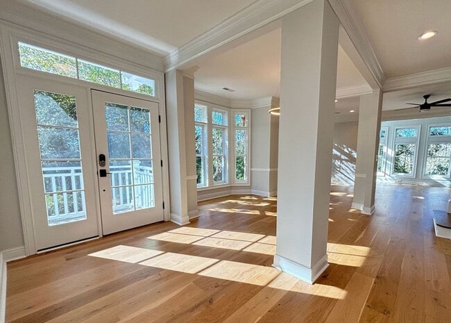 Photo - Available 2/1. GORGEOUS 3 BR/2.5 BA Home in Marais in Seaside Farms!