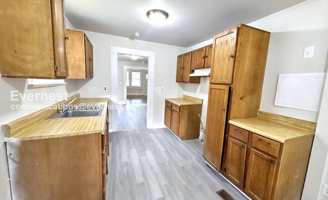 Photo - 3258 Pike Ave