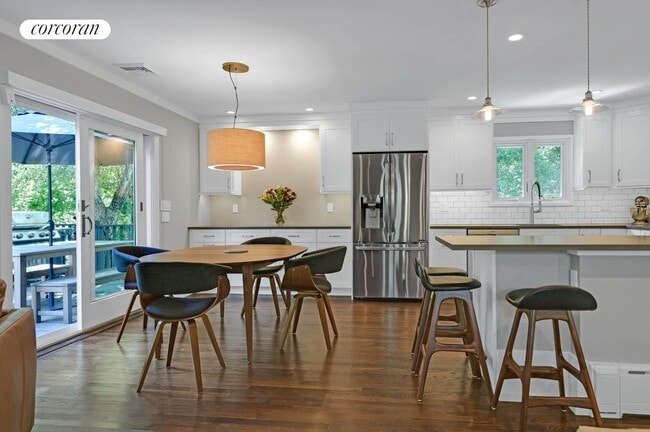 Photo - 94 Ridge Rd W