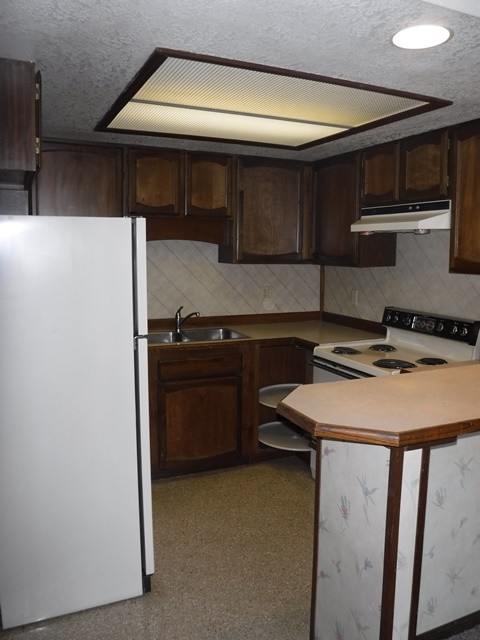 Jillian Square Apartments