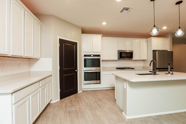 Photo - "Spacious 4-Bed Spacious two-level residential rental in Marana with modern Elegance! Available ...