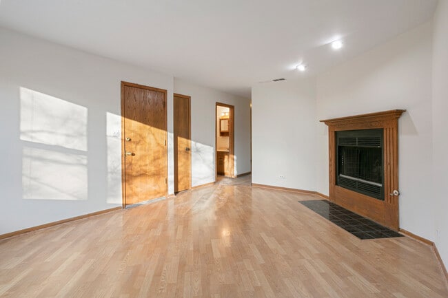 Photo - 1019 S Oakley Blvd