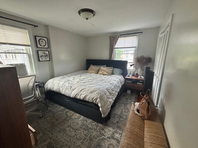 Photo - 17 Lesher St